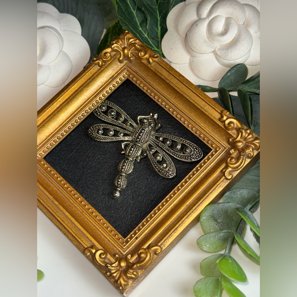Silvertone Dragonfly Brooch - Picture 3 of 16